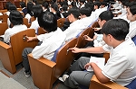 模擬本会議（押しボタン式投票）
